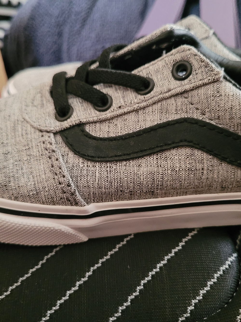 Vans Kids Low-Top Sneakers in Grey and Black